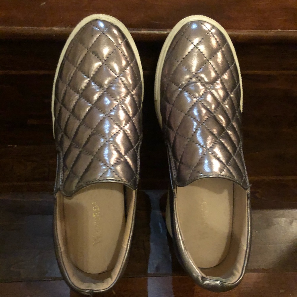 Quilted silver wedge sneakers